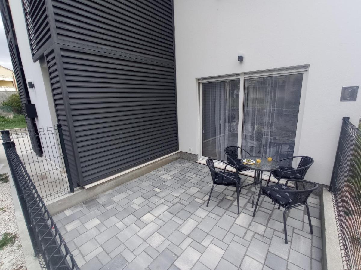 Apartment Punda Kastela Exterior photo